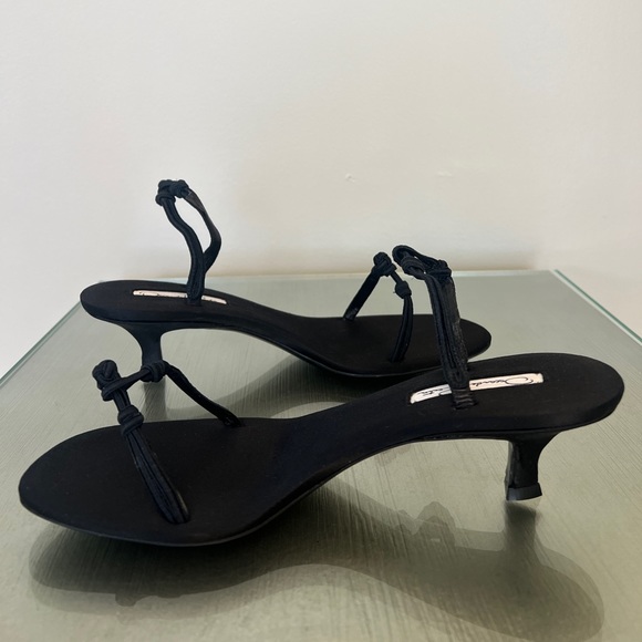 Oscar de la Renta kitten heel sandals size 38 (8) - Picture 2 of 6